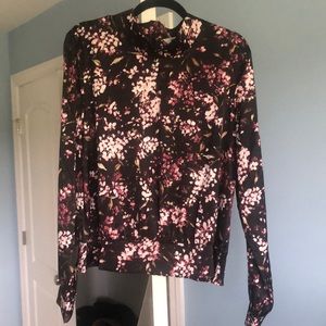 WHBM blouse size Large